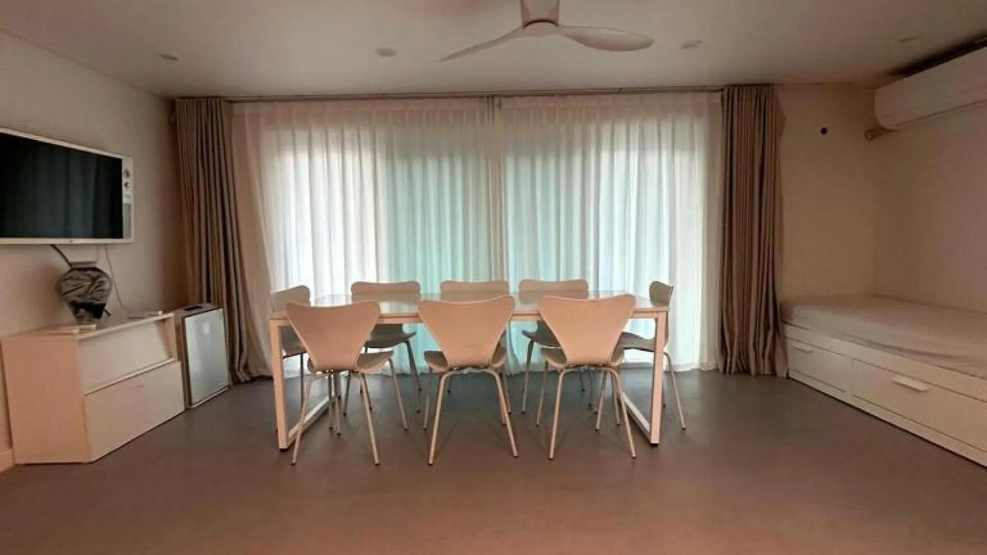 Daire New Jins House - 5Mins To Myeongdong Station, 3 Rooms, Big Living Rooms Seul