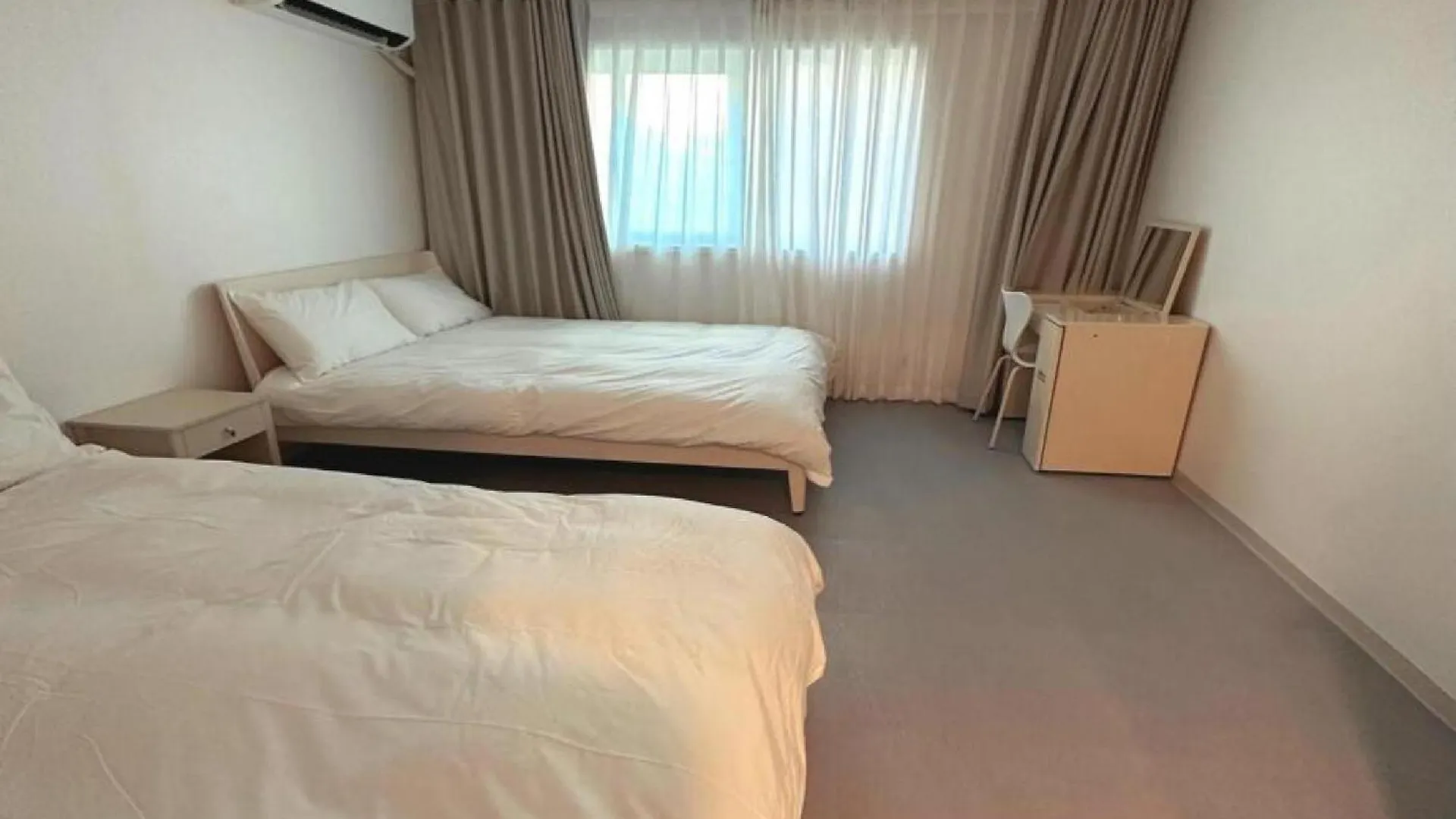 New Jins House - 5Mins To Myeongdong Station, 3 Rooms, Big Living Rooms Seul Apartament