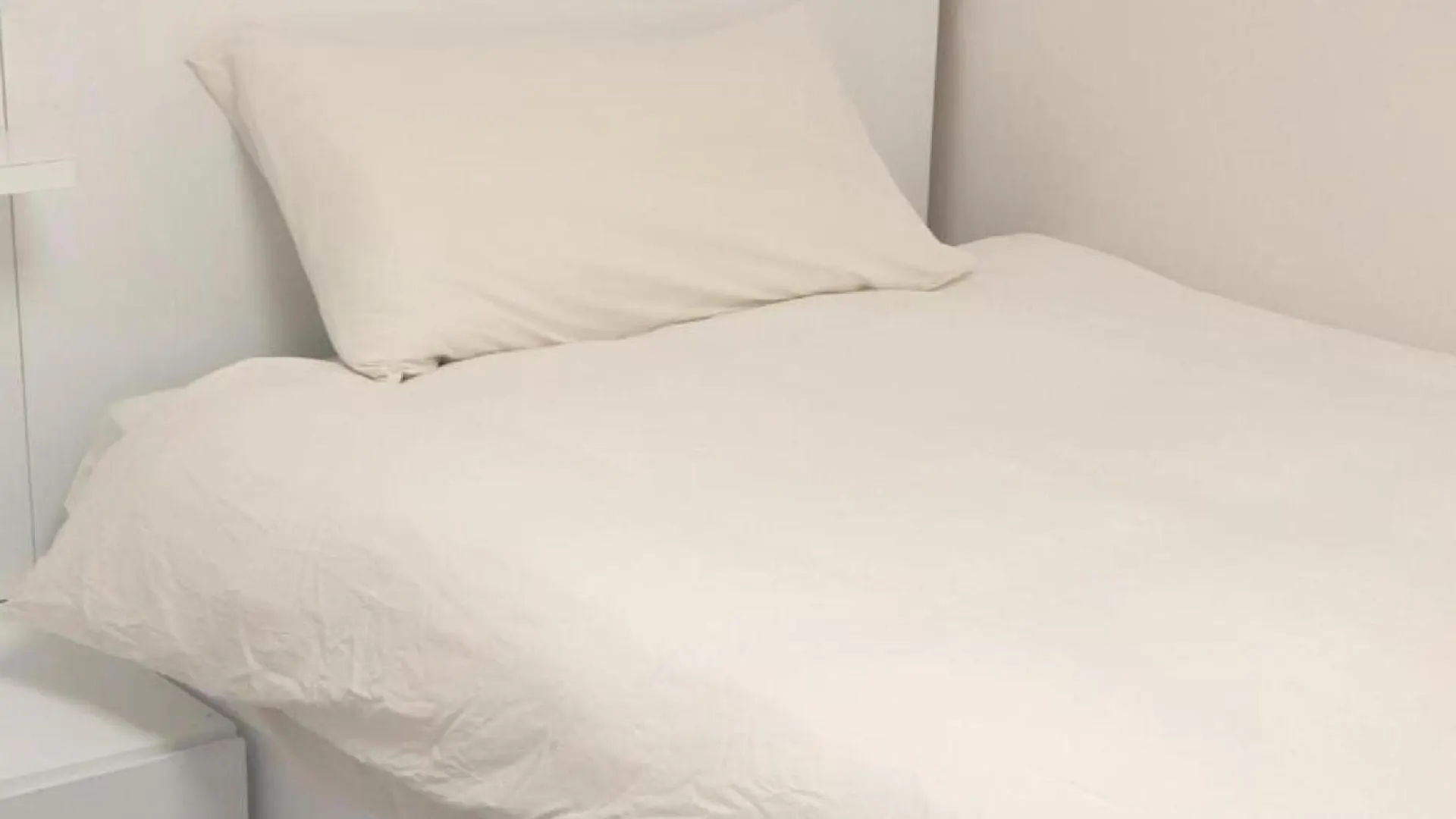 New Jins House - 5Mins To Myeongdong Station, 3 Rooms, Big Living Rooms Seul
