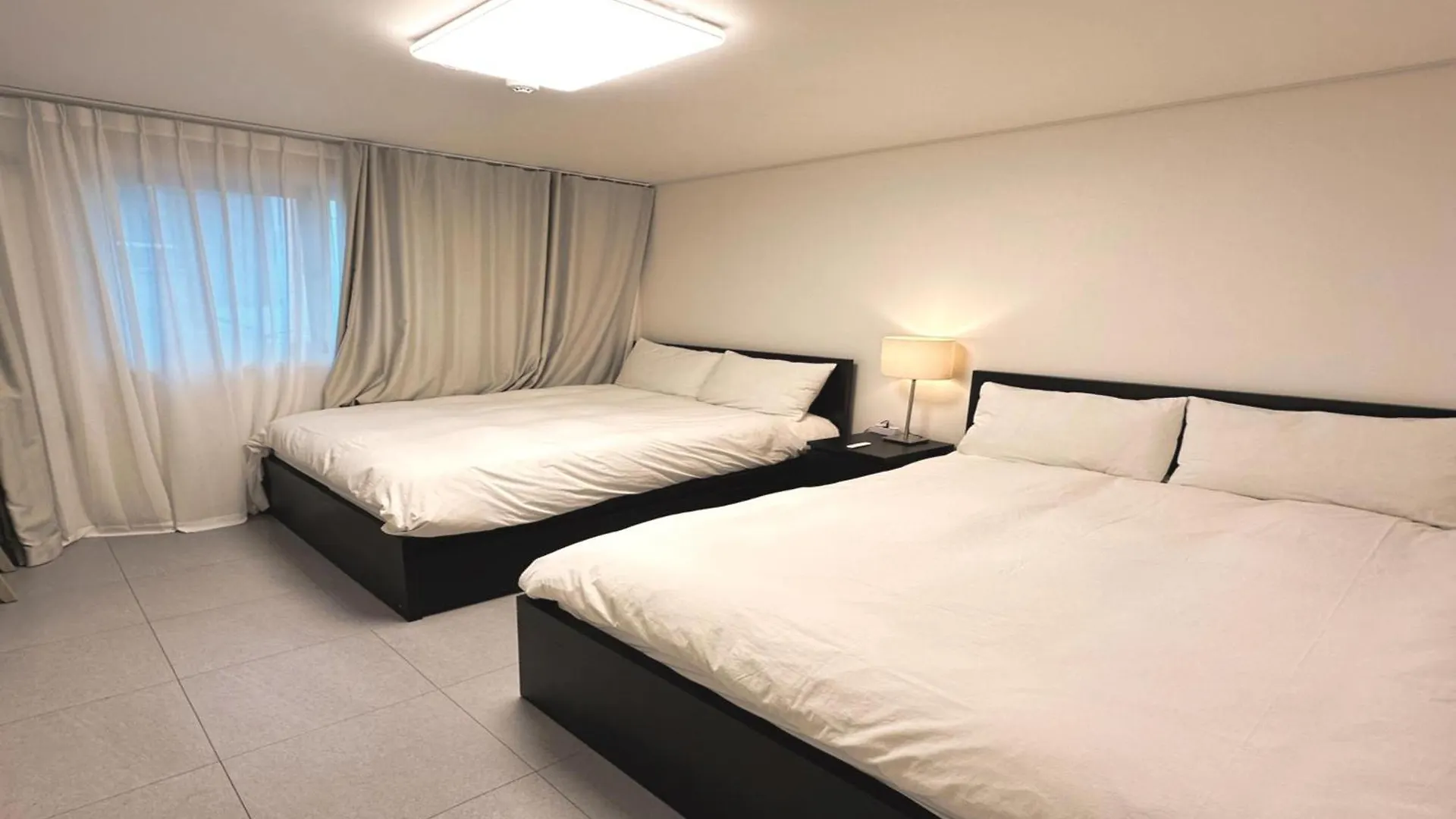 New Jins House - 5Mins To Myeongdong Station, 3 Rooms, Big Living Rooms Seul